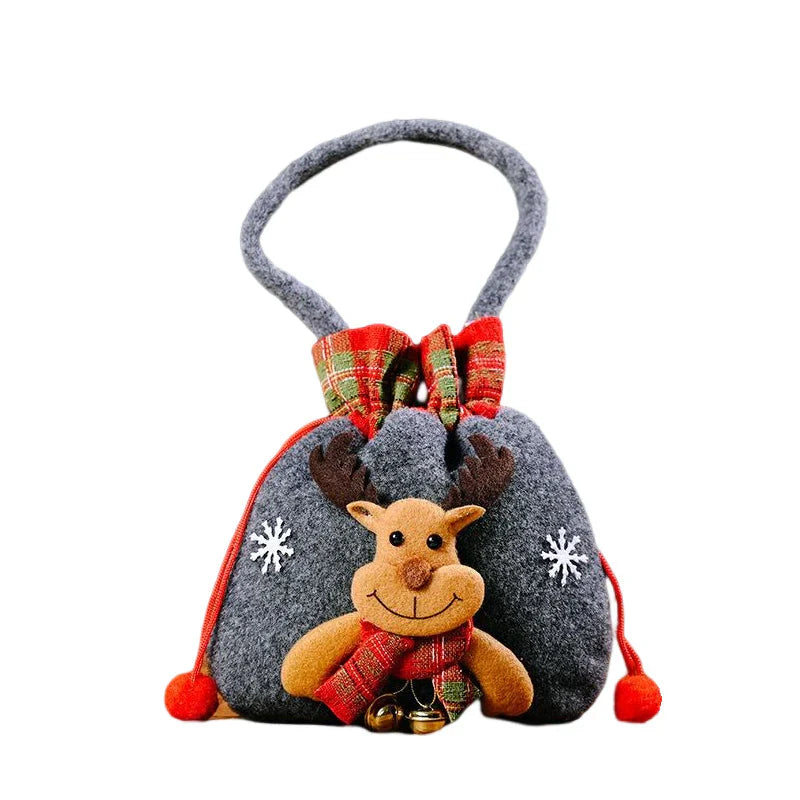 Weihnachtliche Geschenkbeutel im Puppenstil
