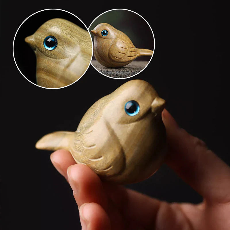 Handgefertigter Sandelholz Vogel