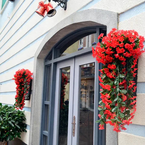 Dekorativer Hängekorb mit künstlichen Veilchen – Eleganz für dein Zuhause!