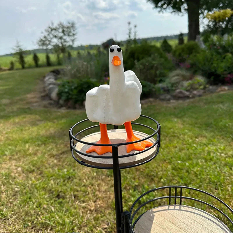 Freche Entenfigur für den Garten