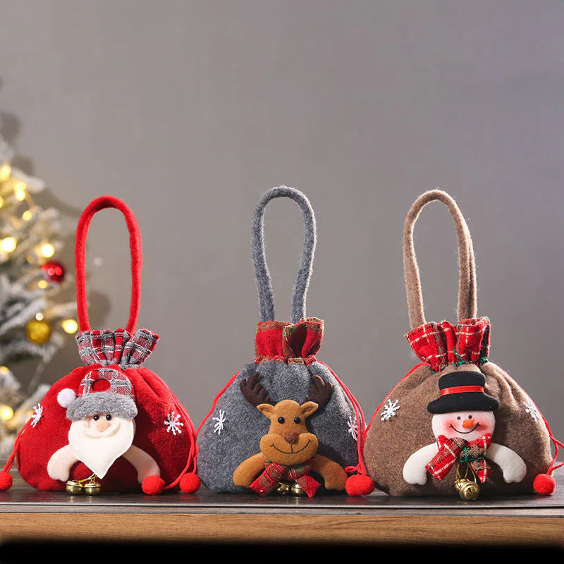 Weihnachtliche Geschenkbeutel im Puppenstil