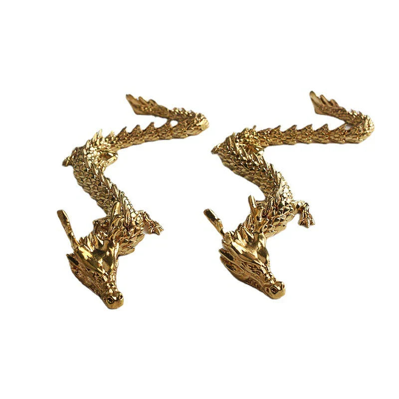 Goldener Drache mit beweglichen Gelenken