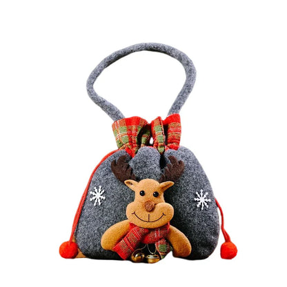 Weihnachtliche Geschenkbeutel im Puppenstil