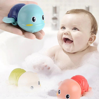 Lustige Schwimm-Schildkröte fürs Babybad