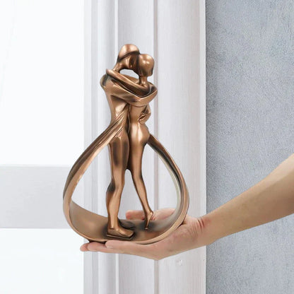 Paar Umarmung Skulptur aus Harz