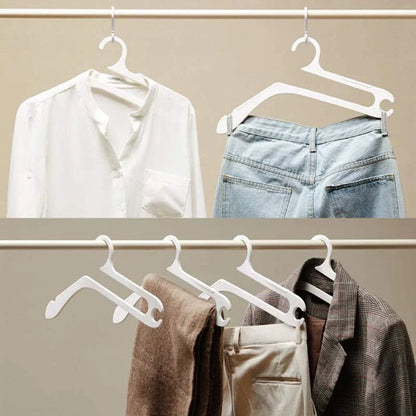 Platzsparender Kleiderorganizer mit rutschfestem Hürden-Design
