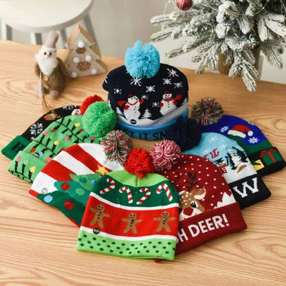 Weihnachtliche LED-Strickmütze mit festlichem Design