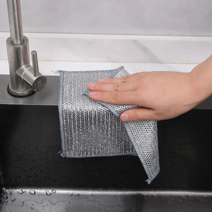 Effizienter Spüllappen aus Drahtgewebe